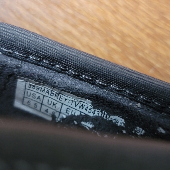 Vionic Gray Snakeskin Print Round Toe Pumps Heels Size 6.5 - Picture 13 of 14